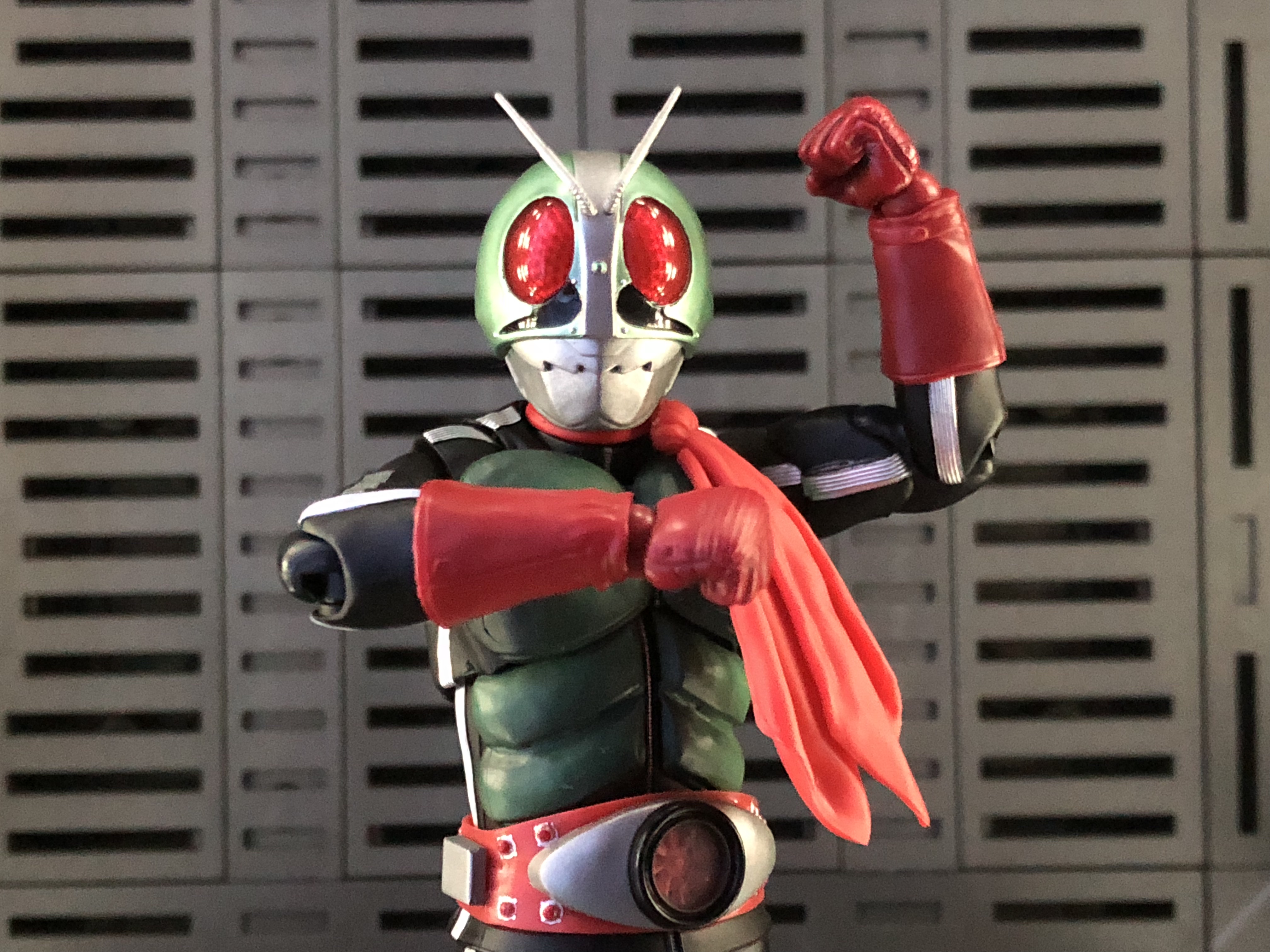 BANDAI - 真骨彫 仮面ライダー新２号の+inforsante.fr