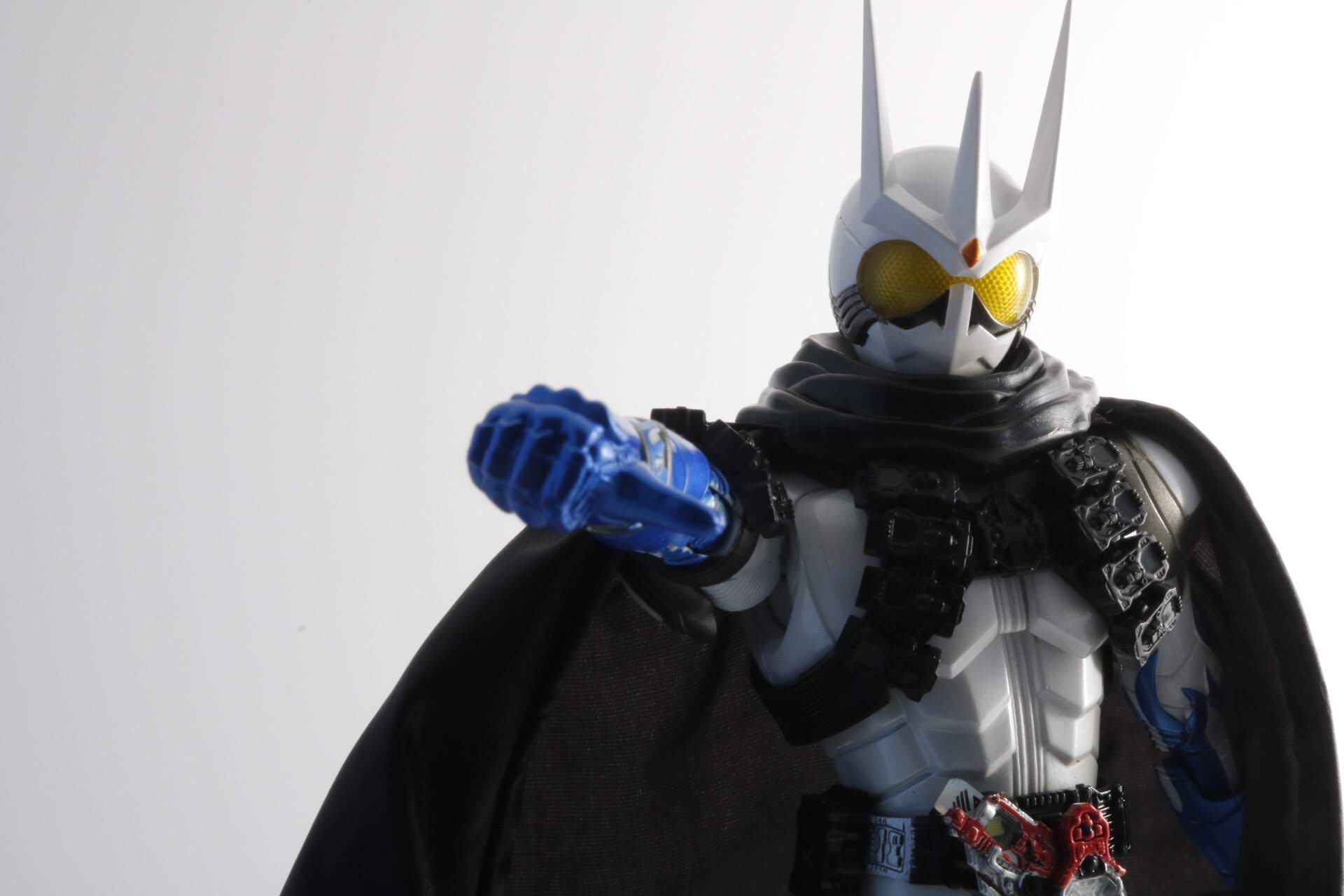 激安特価 仮面ライダーエターナル 真骨彫製法 S.H.Figuarts(真骨彫製法) 【完全未開封】真骨彫 開封済み- 仮面ライダーエターナル  フィギュア