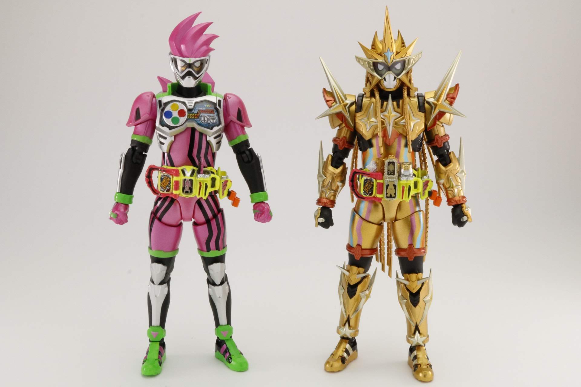 BANDAI - H.Figuarts 仮面ライダーエグゼイド ムテキゲーマー フィギュ